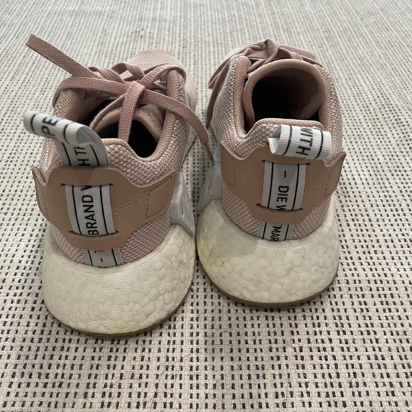 Adidas Boost - Picture 3 of 4